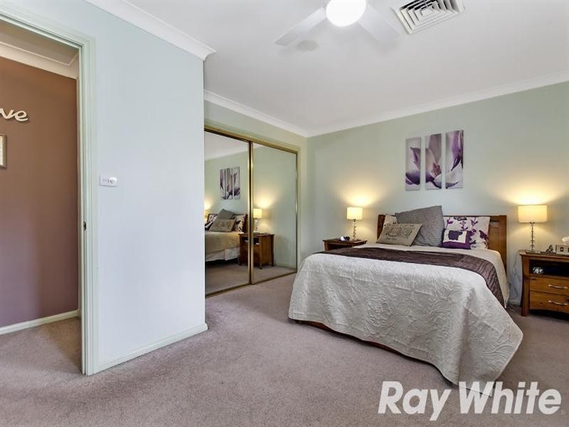 1/8 Carinda Drive, Glenhaven NSW 2156