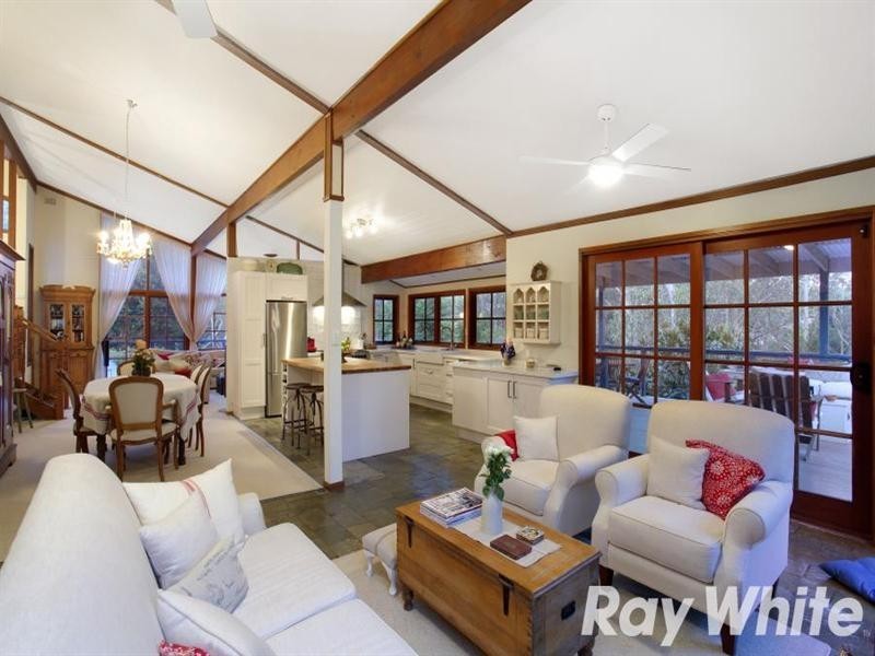 7 Forest Knoll, Castle Hill NSW 2154