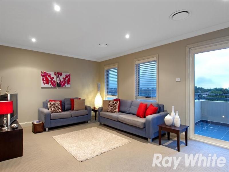 4 Equestrian Street, Glenwood NSW 2768