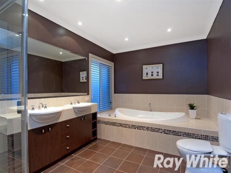 4 Equestrian Street, Glenwood NSW 2768