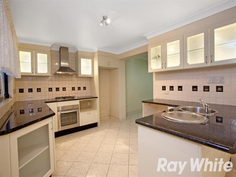 8 Toby Place, Kings Langley NSW 2147