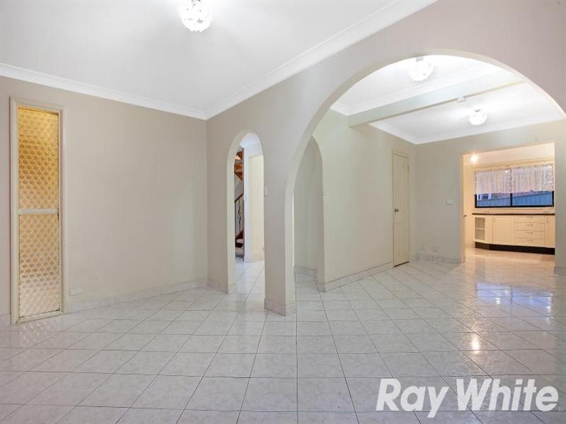 8 Toby Place, Kings Langley NSW 2147