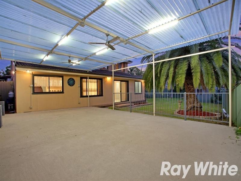 8 Toby Place, Kings Langley NSW 2147