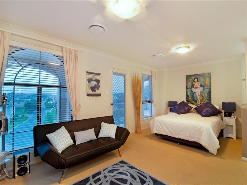 2 Norham Mews, Castle Hill NSW 2154