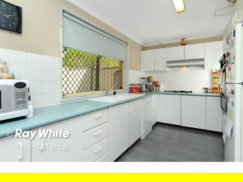 11/10 Stanbury Place, Quakers Hill NSW 2763