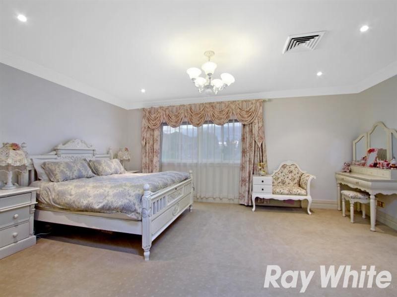 10 Giovanna Court, Castle Hill NSW 2154