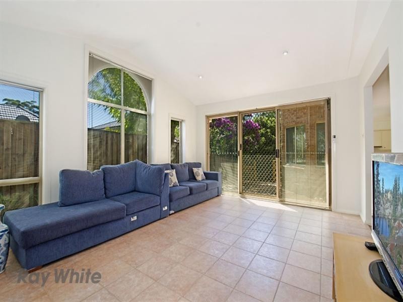 8 Cedar Grove, Castle Hill NSW 2154