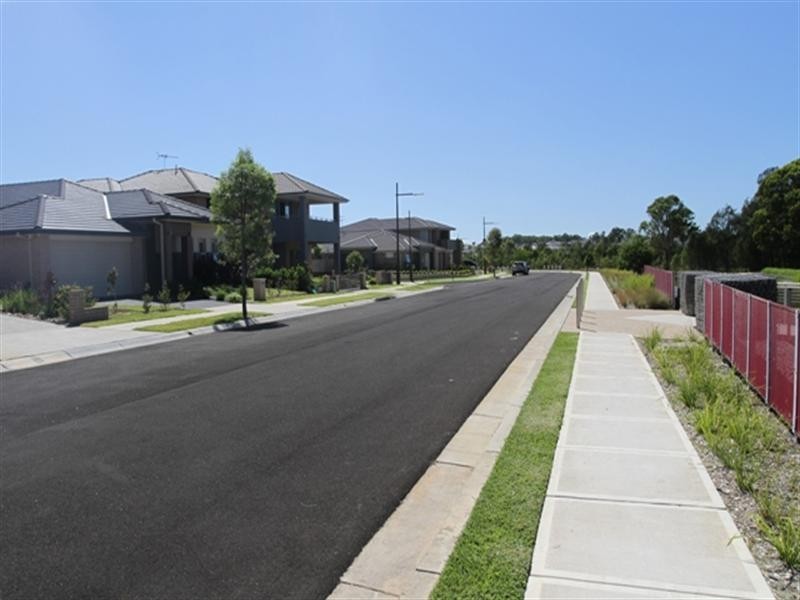 7 Meander Crescent, The Ponds NSW 2769