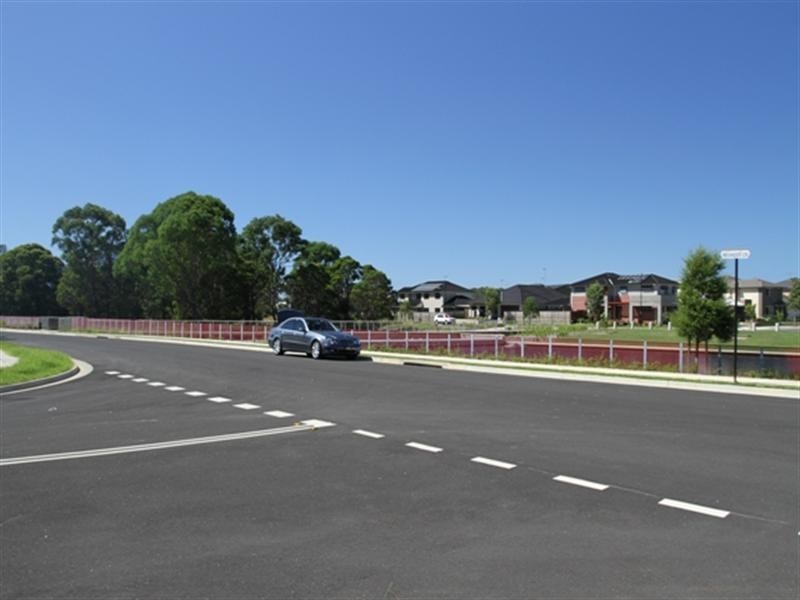 7 Meander Crescent, The Ponds NSW 2769