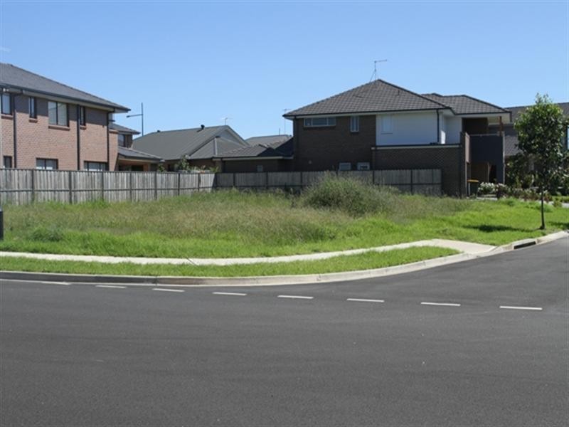 7 Meander Crescent, The Ponds NSW 2769