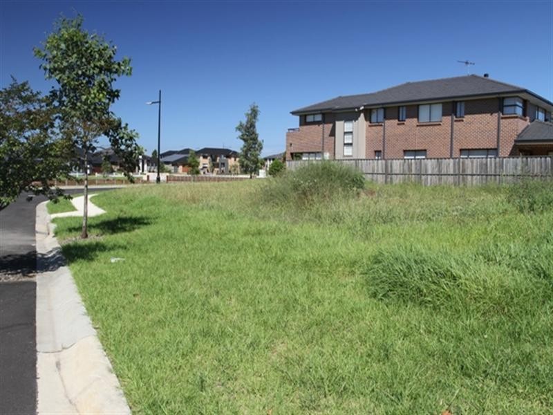 7 Meander Crescent, The Ponds NSW 2769