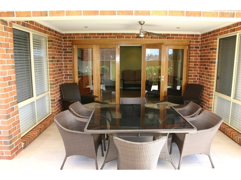 6 Woodside Avenue, Kellyville NSW 2155