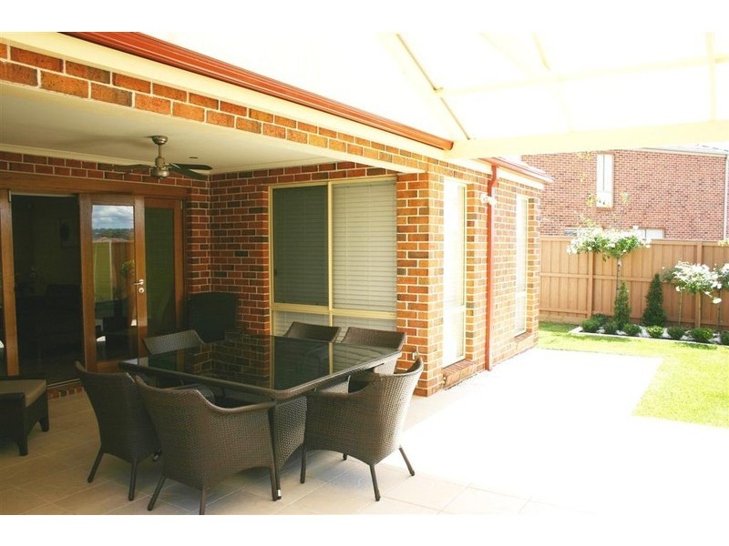 6 Woodside Avenue, Kellyville NSW 2155