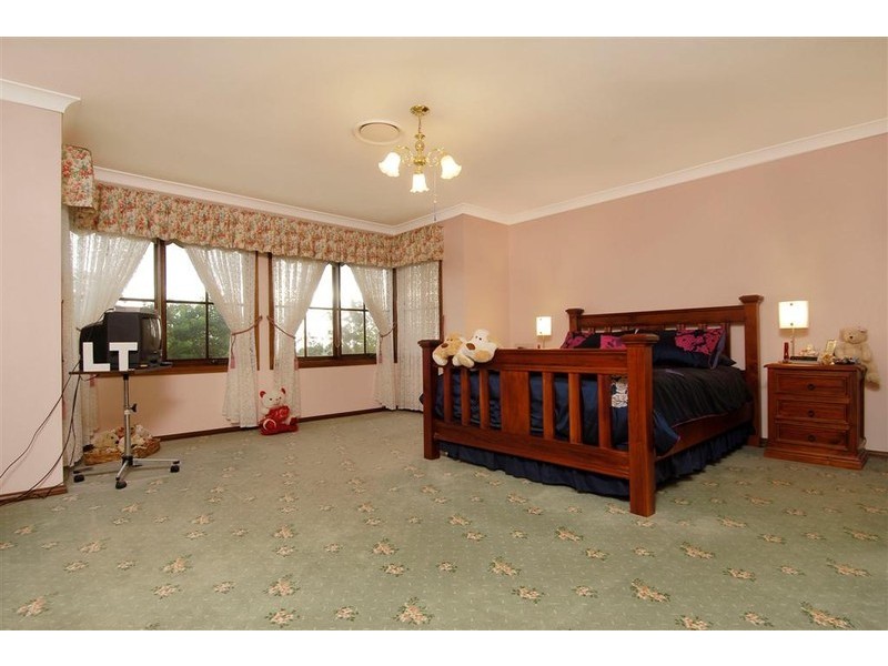 3 Crinan Court, Castle Hill NSW 2154