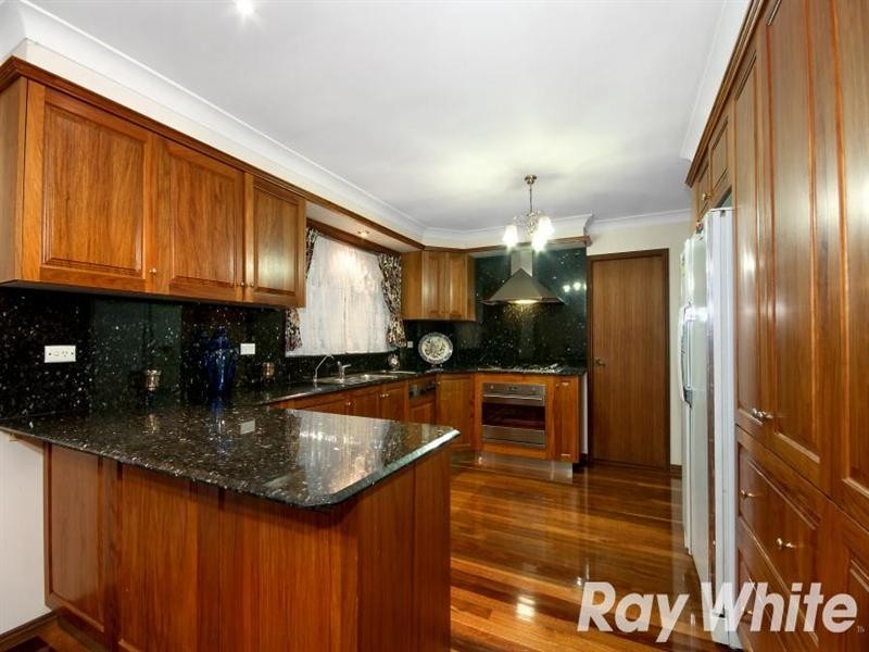 15 Winchcombe Place, Castle Hill NSW 2154