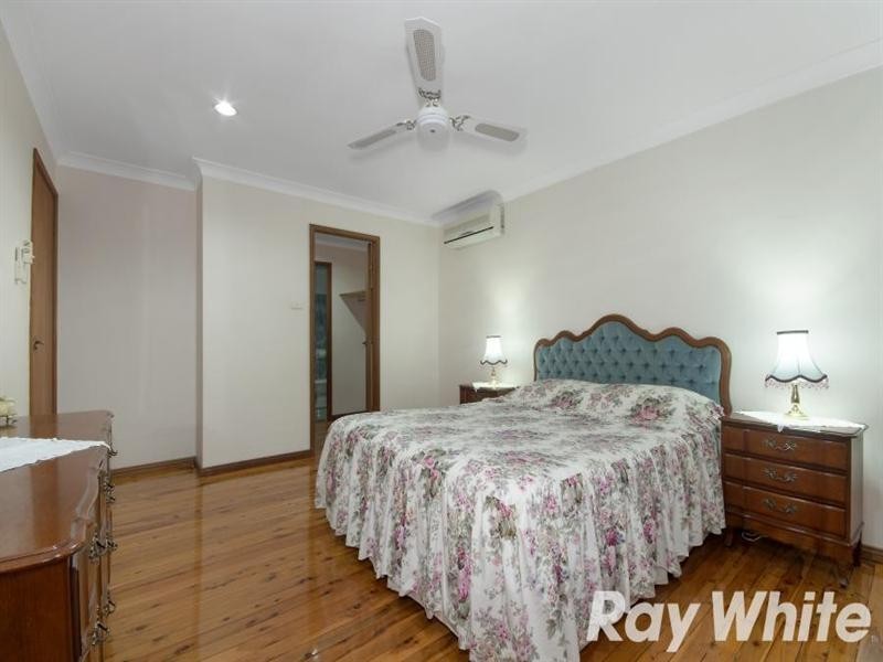 15 Winchcombe Place, Castle Hill NSW 2154