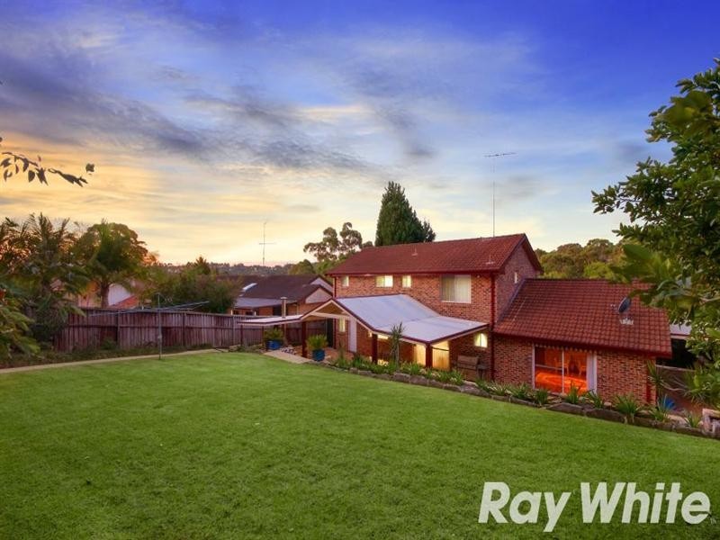 15 Winchcombe Place, Castle Hill NSW 2154