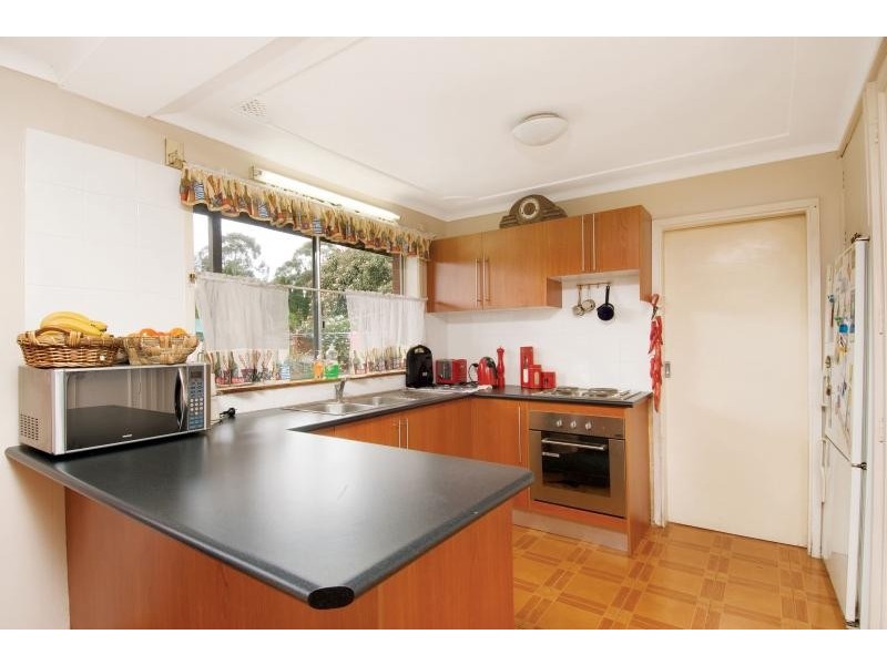33 Sarah Crescent, Baulkham Hills NSW 2153
