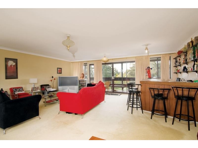 33 Sarah Crescent, Baulkham Hills NSW 2153