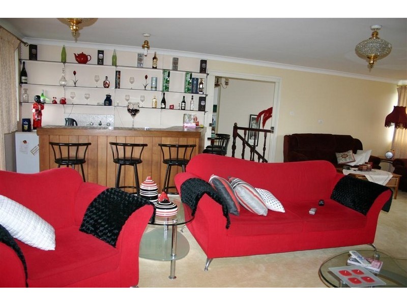 33 Sarah Crescent, Baulkham Hills NSW 2153