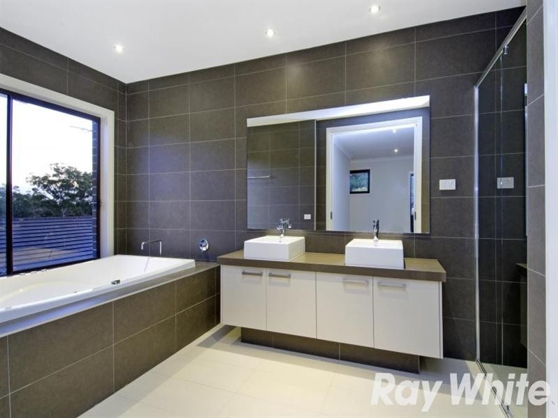 6 Yinnell Place, Castle Hill NSW 2154