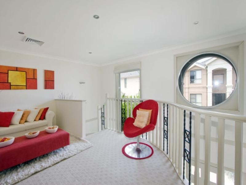 9 Government Farm Crescent, Castle Hill NSW 2154