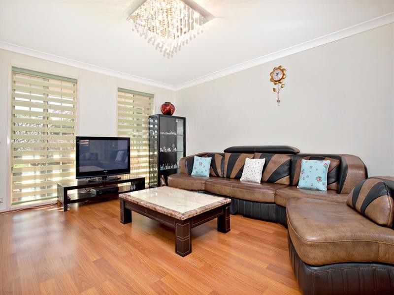 19 Cedar Grove, Castle Hill NSW 2154