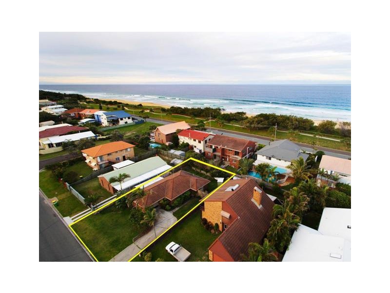 129 Lowanna Drive, Buddina QLD 4575