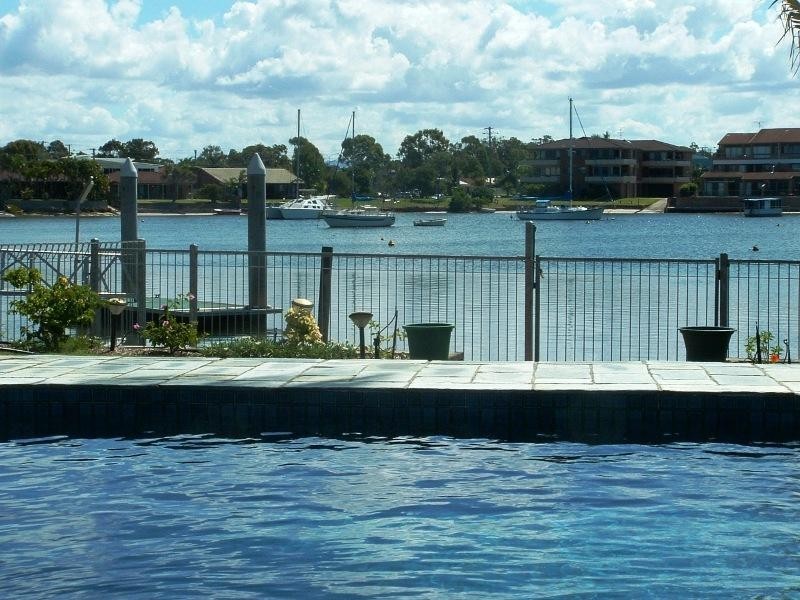 2 Carwoola Street, Mooloolaba QLD 4557