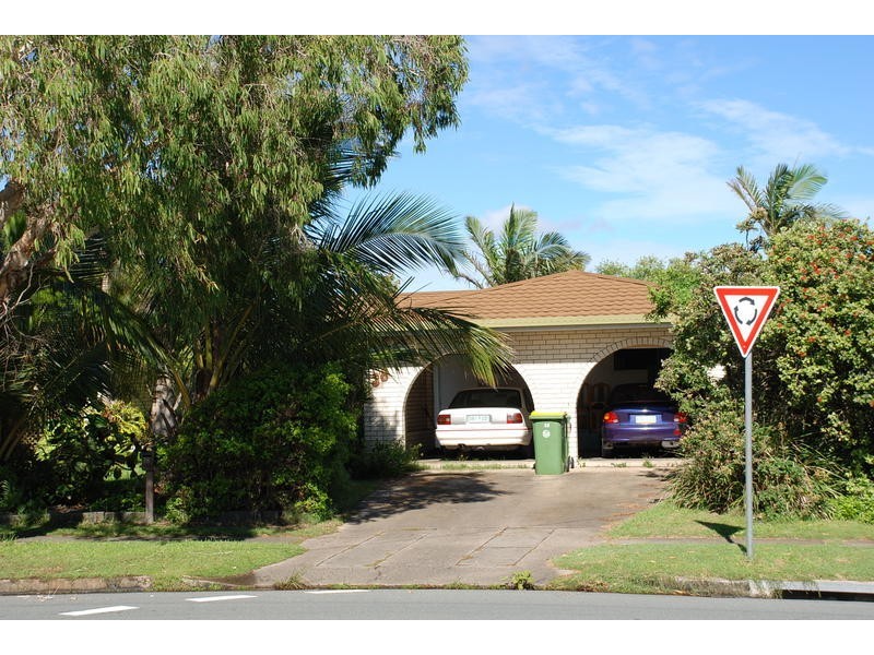 40 Lowanna Street, Buddina QLD 4575