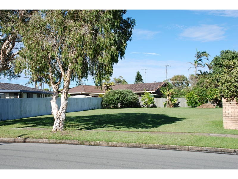 40 Lowanna Street, Buddina QLD 4575