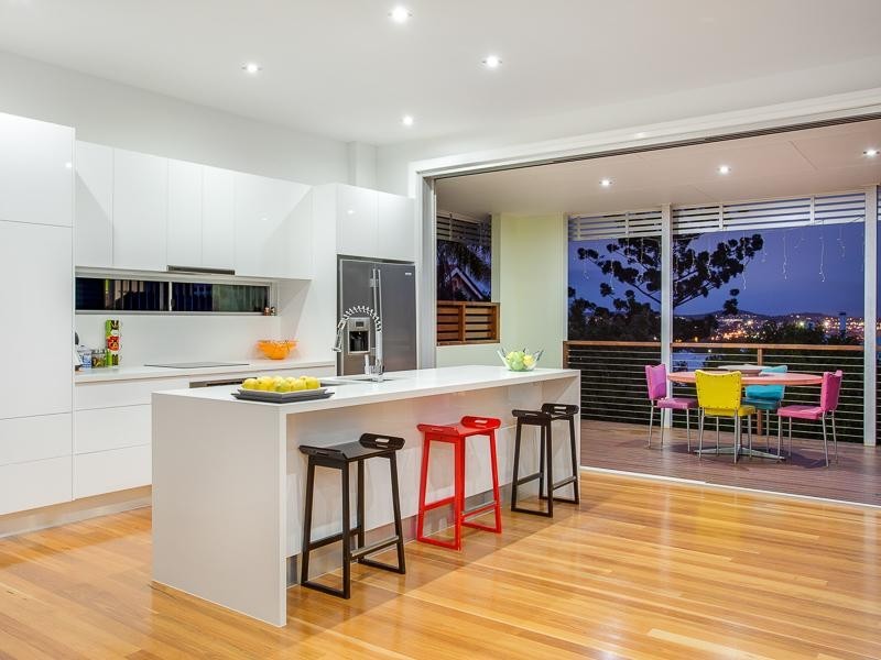 21 Hipwood Street, Norman Park QLD 4170