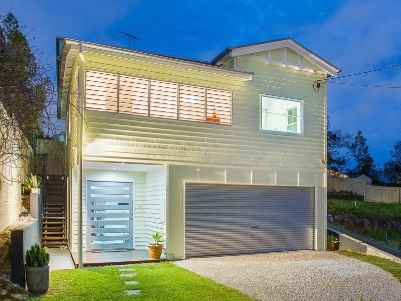 21 Hipwood Street, Norman Park QLD 4170