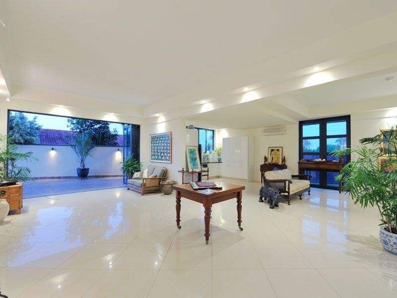 126 Fifth Avenue, Balmoral QLD 4171