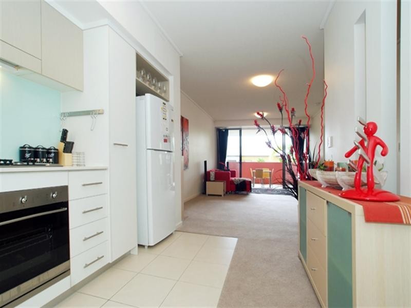 1103/16 Surbiton Court, Carindale QLD 4152