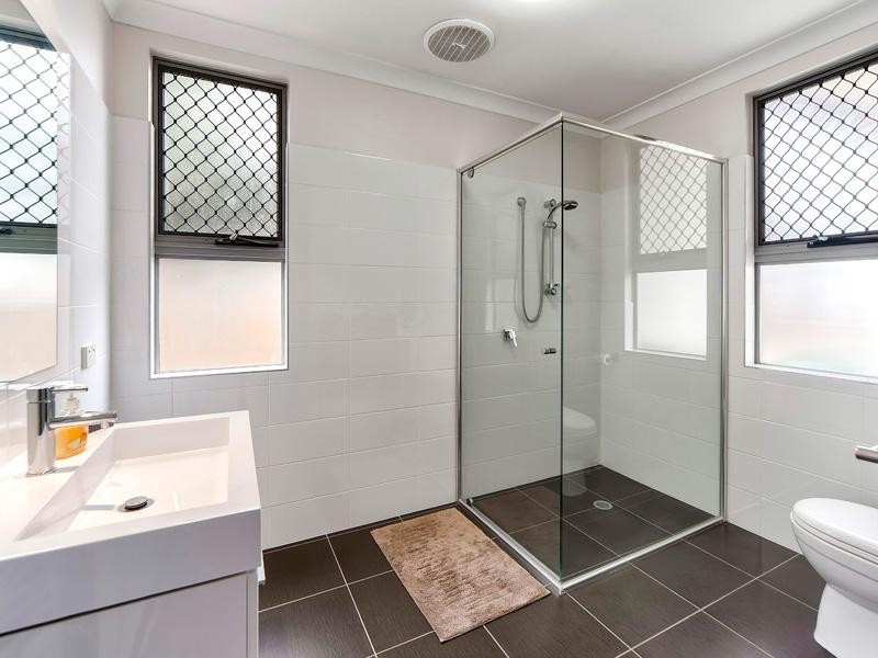 68 Shelley Street, Cannon Hill QLD 4170