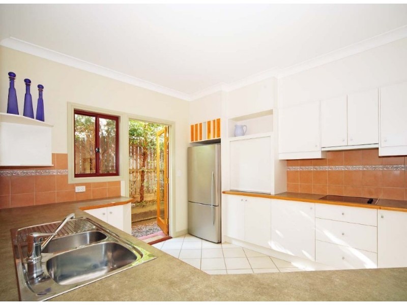 303 Riding Road, Balmoral QLD 4171