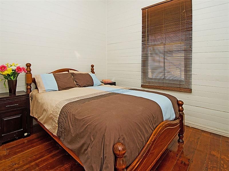 20 Houthem Street, Camp Hill QLD 4152