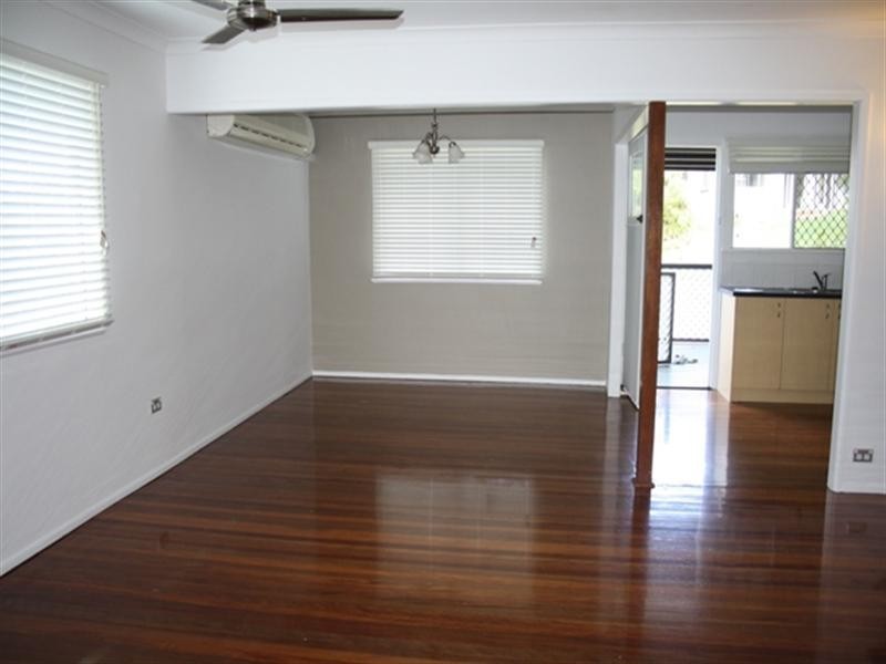 21 Aloomba Street, Balmoral QLD 4171