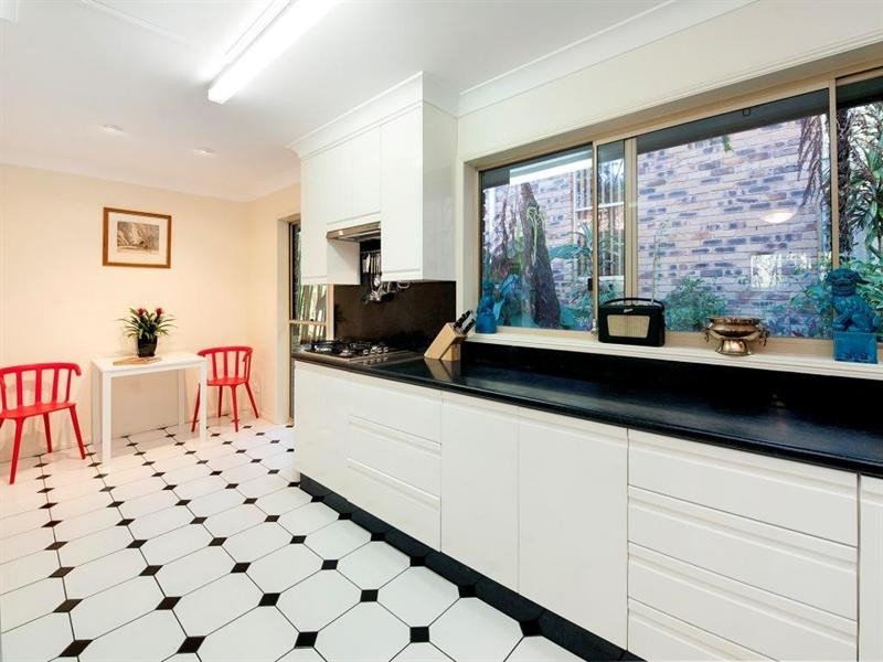 33 Kuranda Street, Balmoral QLD 4171