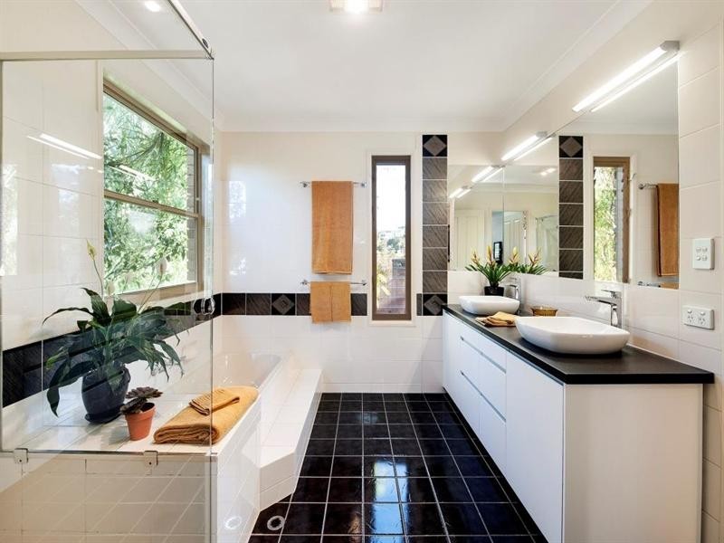 33 Kuranda Street, Balmoral QLD 4171