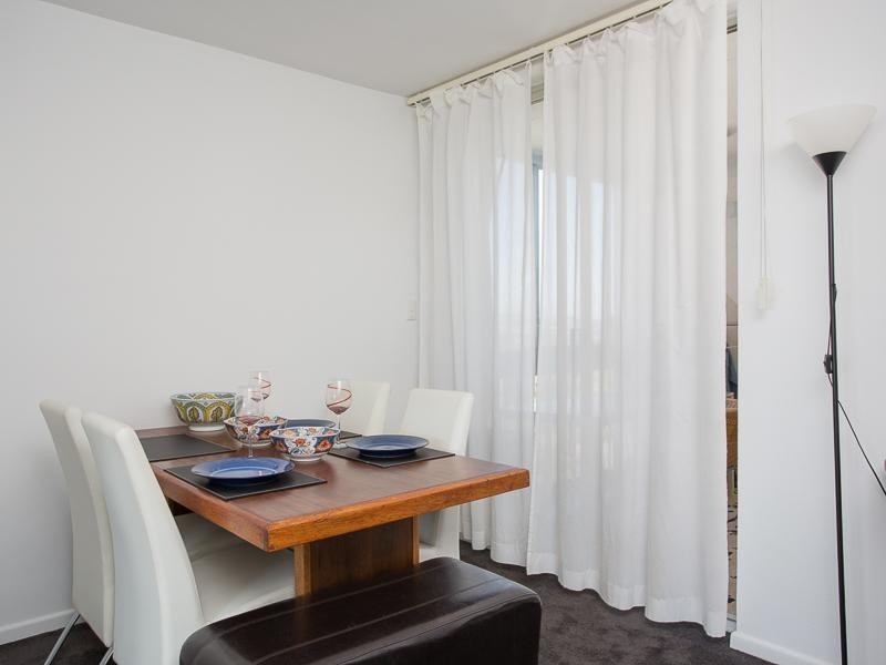 17/84 Norman Crescent, Norman Park QLD 4170