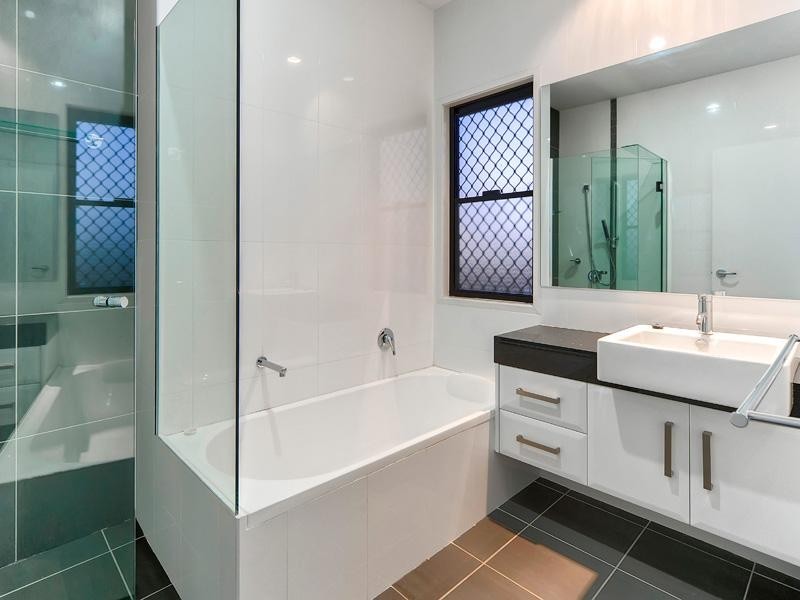 38 Princess Street, Bulimba QLD 4171