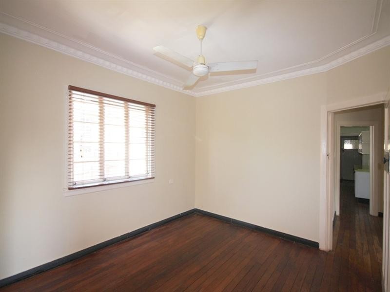 9 Riding Road, Hawthorne QLD 4171