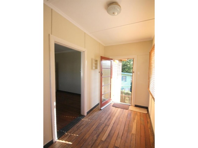 9 Riding Road, Hawthorne QLD 4171