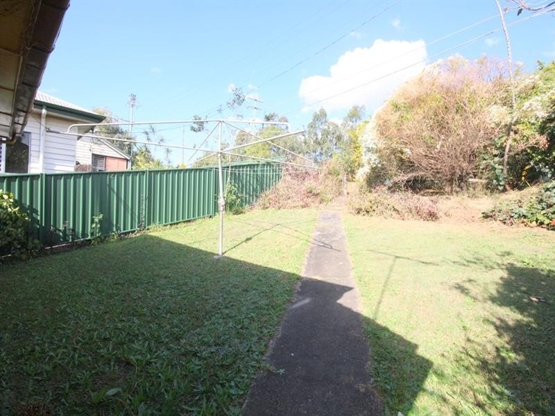 9 Riding Road, Hawthorne QLD 4171