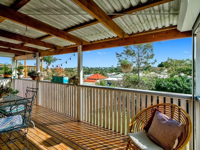 44 McIlwraith Avenue, Norman Park QLD 4170