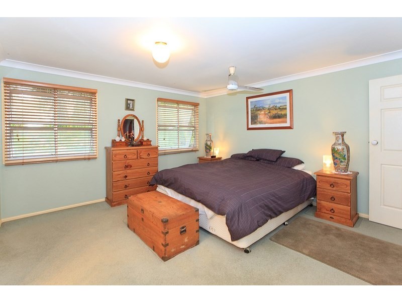 24 Moore Street, Morningside QLD 4170