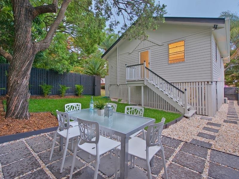 11 Caswell Street, East Brisbane QLD 4169