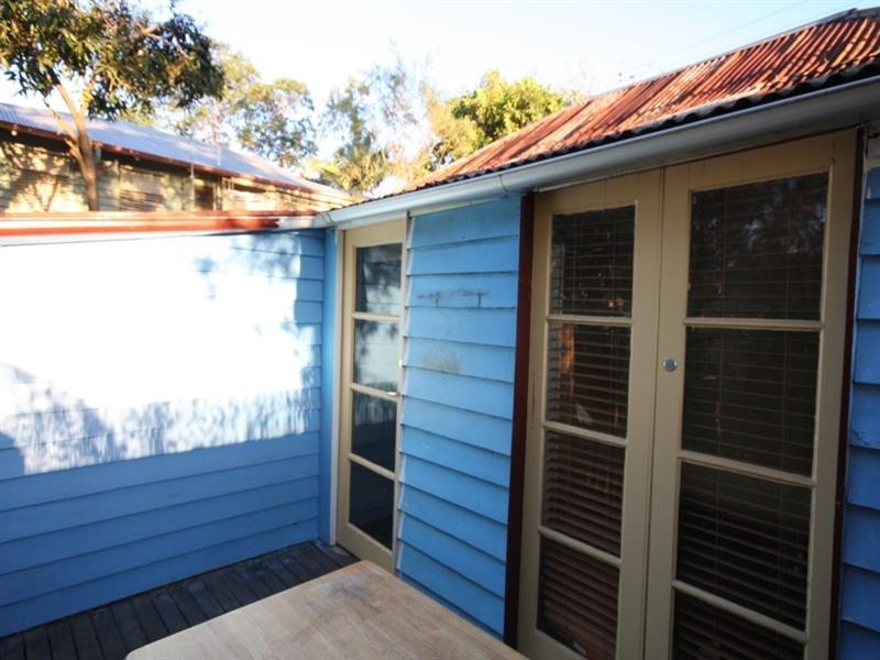 8 Monmouth Street, Morningside QLD 4170